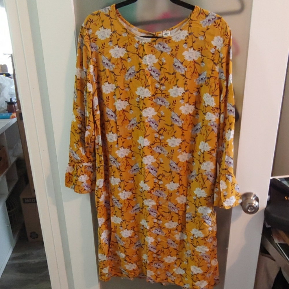 Old Navy mustard flare ruffle sleeve dress